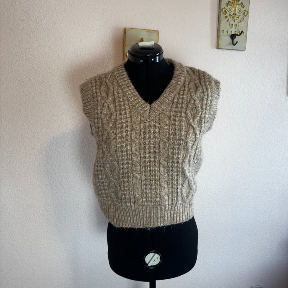 Sadie and Sage Taupe Best Day Sweater Vest XSmall - Picture 5 of 7